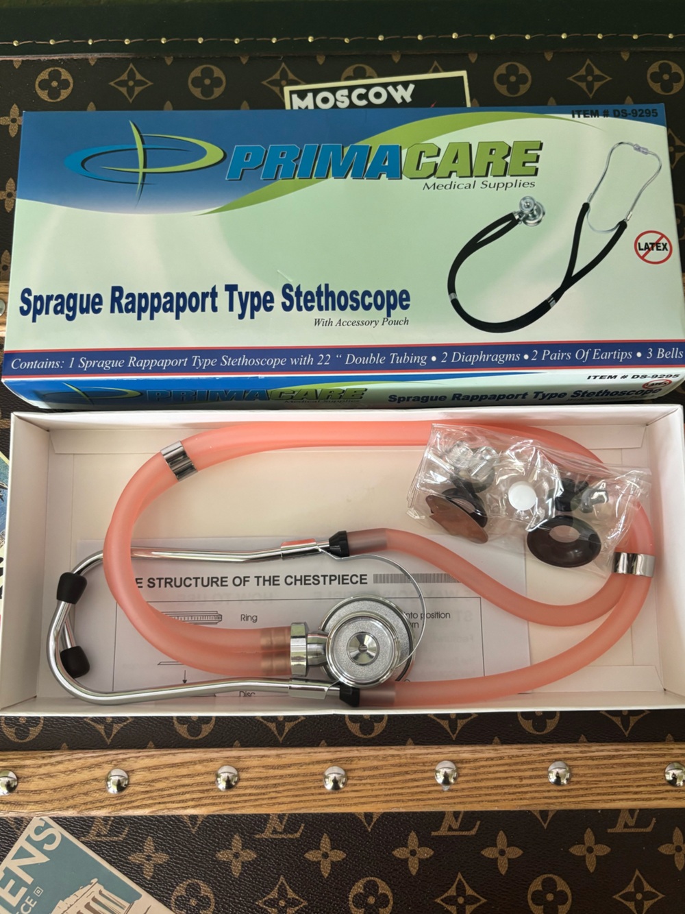 Stethoscope for Doctors, Nurses and Medical Students with Accessory Pouch - Picture 2 of 6